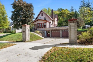 207 1st St N, Cannon Falls, MN 55009