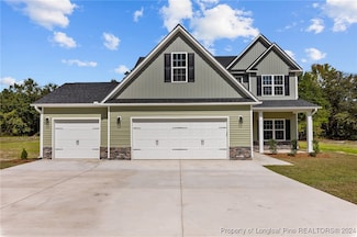 219 Woodpecker Place, Raeford, NC 28376