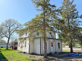 551 Lincoln Ave, South Haven, MN 55382
