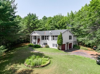 148 Mountain View Dr, Hermon, ME 04401