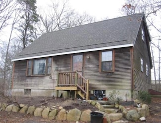 57 Colonial Dr, Vineyard Haven, MA 02568