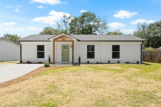 200 Osmond Dr, Taylors, SC 29687
