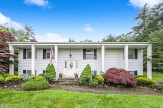 509 Union Valley Rd, Newfoundland, NJ 07435