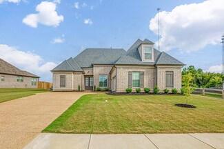 140 Laurel Wood Ln, Oakland, TN 38060
