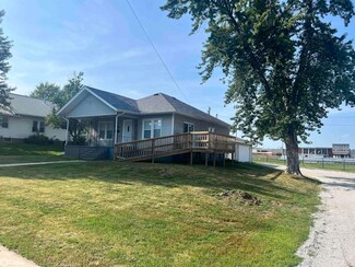 607 E Franklin St, Bloomfield, IA 52537