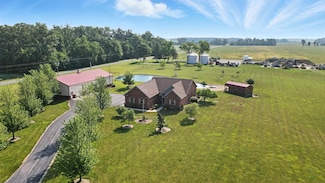 20724 Bowsher Rd, Wapakoneta, OH 45895