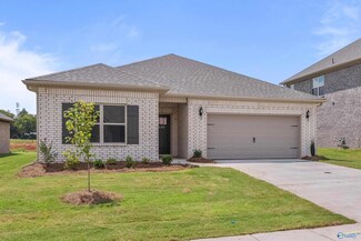 130 Huffman St, Hazel Green, AL 35750