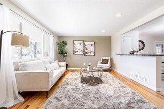971 S Harlan Way, Lakewood, CO 80226