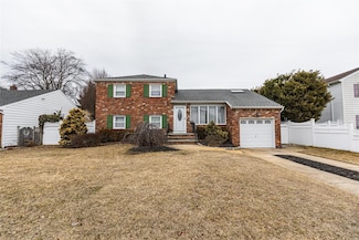 3563 Wadena St, Seaford, NY 11783