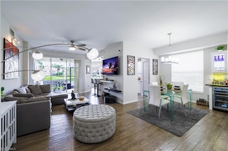 1405 Tiffany Ln Unit 1402, Naples, FL 34105