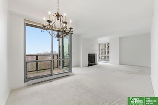 200 S 31st Ave Unit 4401-4402, Omaha, NE 68131
