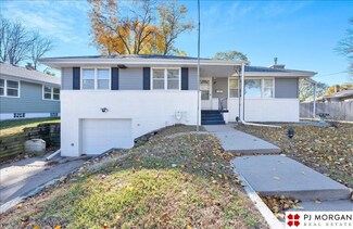 5015 Martha St, Omaha, NE 68106