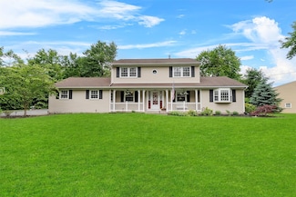 13 Claremont Ln, Suffern, NY 10901