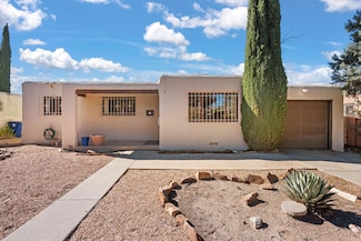 705 Kentucky St SE, Albuquerque, NM 87108