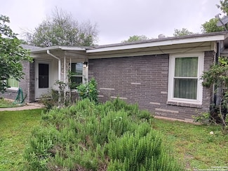 4835 Newcome Dr, San Antonio, TX 78229