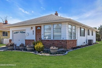23 Anguilla Ln, Toms River, NJ 08757
