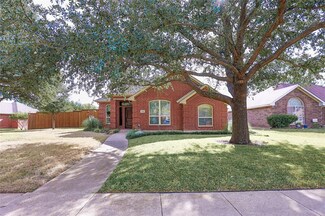 4702 Hunters Ridge Dr, Sachse, TX 75048