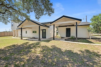 24701 Martin Ln, Spicewood, TX 78669