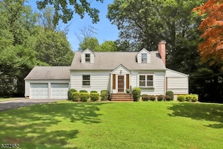 17 Sycamore Ave, Berkeley Heights, NJ 07922