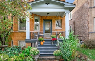 823 S Euclid Ave Unit 1, Oak Park, IL 60304