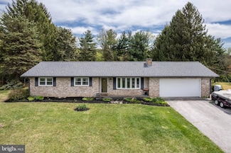 1207 Emerald Ridge Dr, Westminster, MD 21158