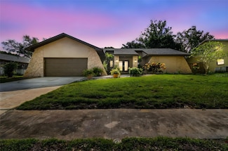 854 Village Way, Palm Harbor, FL 34683