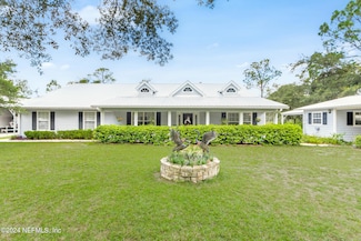 111 Skinner Ct, Hawthorne, FL 32640