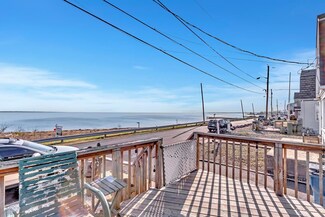 114 Shoreland Cir, South Amboy, NJ 08879