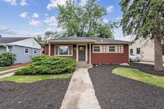1899 Welwyn Ave, Des Plaines, IL 60018