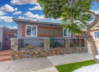 11521 Inglewood Ave, Hawthorne, CA 90250