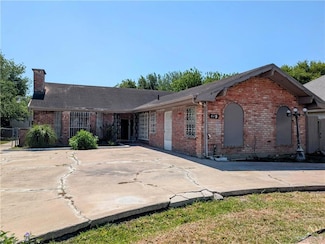 605 S 8th St, Alamo, TX 78516