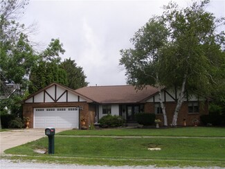 21 Country Club Estates, Sullivan, IL 61951