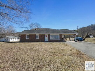 174 174 Sycamore Church Ln, Stuart, VA 24171