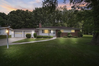 3469 Northlands Ave, Jackson, MI 49201