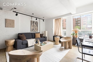 165 Perry St Unit 1D, New York, NY 10014