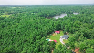 419 An County Road 385, Palestine, TX 75801