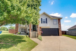 803 W Ridgecrest St, Ozark, MO 65721