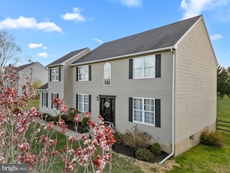 309 Wheatsheaf Dr, New Castle, DE 19720