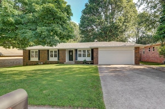 1325 E Lakewood St, Springfield, MO 65804