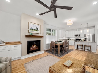 55 Skyview Dr Unit E, Saluda, NC 28773