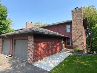 400 Hunter Hill Rd Unit 400, Hudson, WI 54016