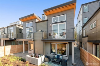 9217 Densmore Ave N, Seattle, WA 98103