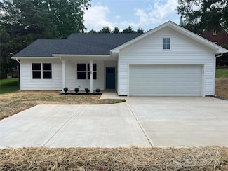 210 Johnson St, Troutman, NC 28166