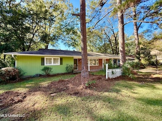 5327 Pine Lane Dr, Jackson, MS 39211