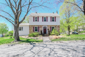 1904 Saunders Ave, Saint Paul, MN 55116