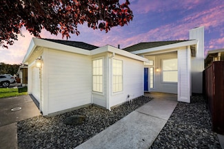 6643 Laguna Park Dr, Elk Grove, CA 95758