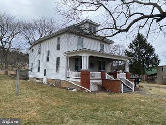 449 W Main St, Thompsontown, PA 17094