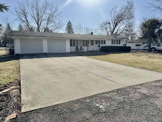 106 S Steele St, Cherry, IL 61317