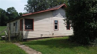 9246 S Geneva Main St, Flat Rock, IN 47234