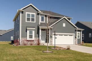 35230 Winnebago Ct, Oconomowoc, WI 53066